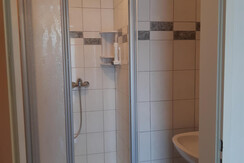 Traminer Zimmer Dusche/WC