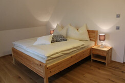 Weingartenhaus Teltscher Zimmer hell