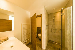 Weingut Adam-Lieleg Badezimmer