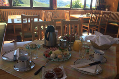 Frühstückstisch2