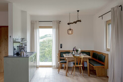 Weingut Kogler Appartement Obstgarten Essbereich