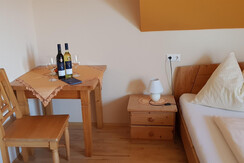 Weingut Muster Bernhard Bett