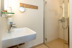 Weingut Perner Badezimmer Rosenberg