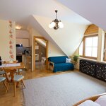 Photo of Family room, bath, toilet, 1 bed room | © Weingut Wolfgang Lang / Flicker