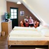 Photo of Double room, bath, toilet, facing the garden | © Weingut Zirngast | Bernhard Zirngast