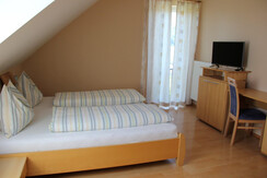 Weingut Buschenschank Gästezimmer Robert Zweytick_