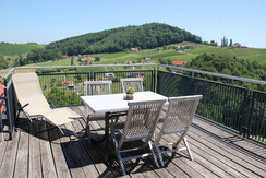 Weingut Buschenschank Gästezimmer Terrasse
