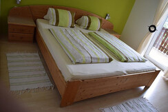 Weinhof Zitz gemütliches Doppelbett