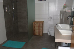 Weinstraßenappartement Badezimmer