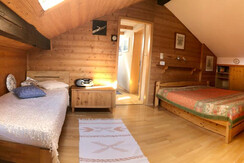 Doppelbett und Einzelbett