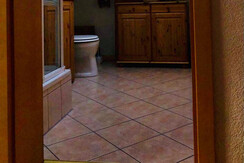 Blick ins Badezimmer