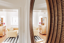 Winehouse Living Spiegel