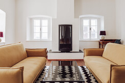 Winehouse Living Couch