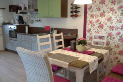 Esstisch mit Kücheblock