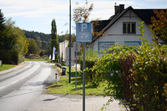 Einfahrt zum Stellplatz in Bad Gams