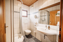 Weingut Wolfgang Maitz Winzerzimmer Badezimmer