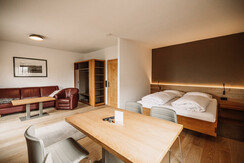 Weingut Wolfgang Maitz Winzersuite Freiraum Bett