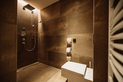 Weingut Wolfgang Maitz Winzersuite Zeitgeist WC