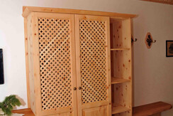 Kleiderschrank