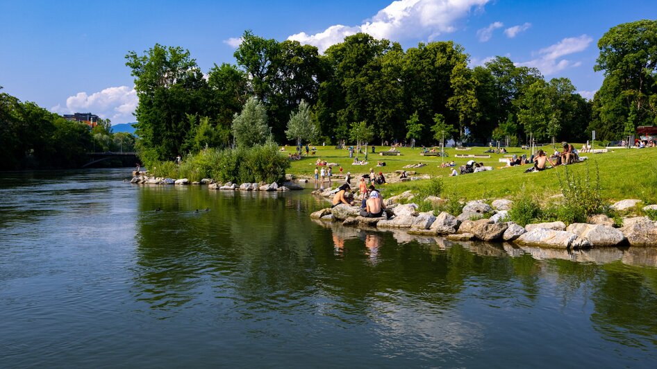 Die Flößerei I Floßlände am Stadtstrand beim Puchsteg I Graz | © Harry Schiffer