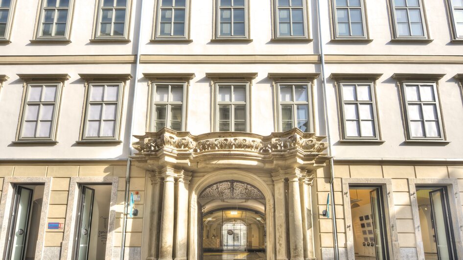 Graz Museum - Palais Khuenburg Portal | © Andreas Vormayr