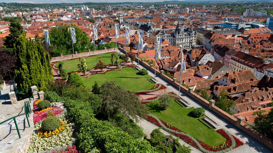 Blick auf die Gärten am Schlossberg | © Graz Tourismus - Harry Schiffer