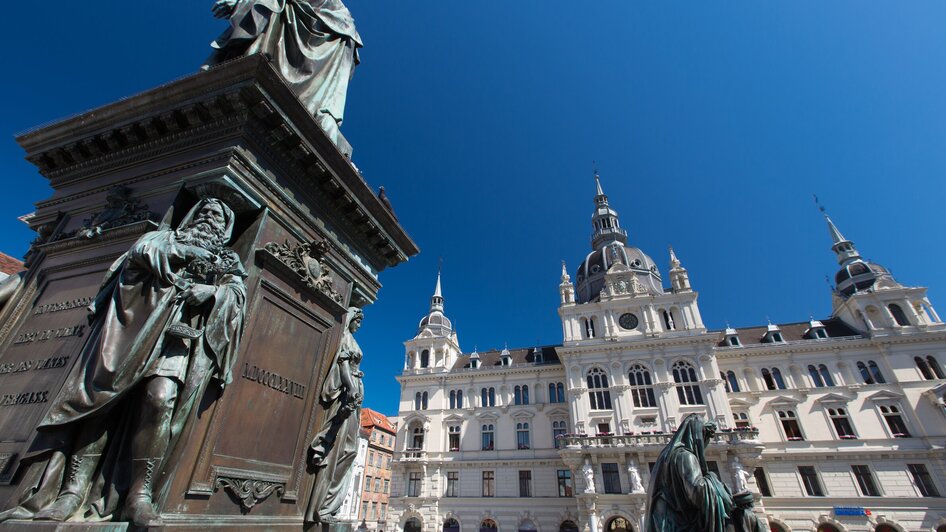 Hauptplatz und Rathaus Graz