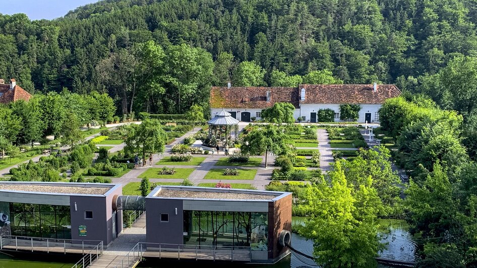 Tierwelt und Schloss Herberstein