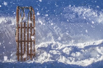 Schlitten im Schnee | © Symbolbild