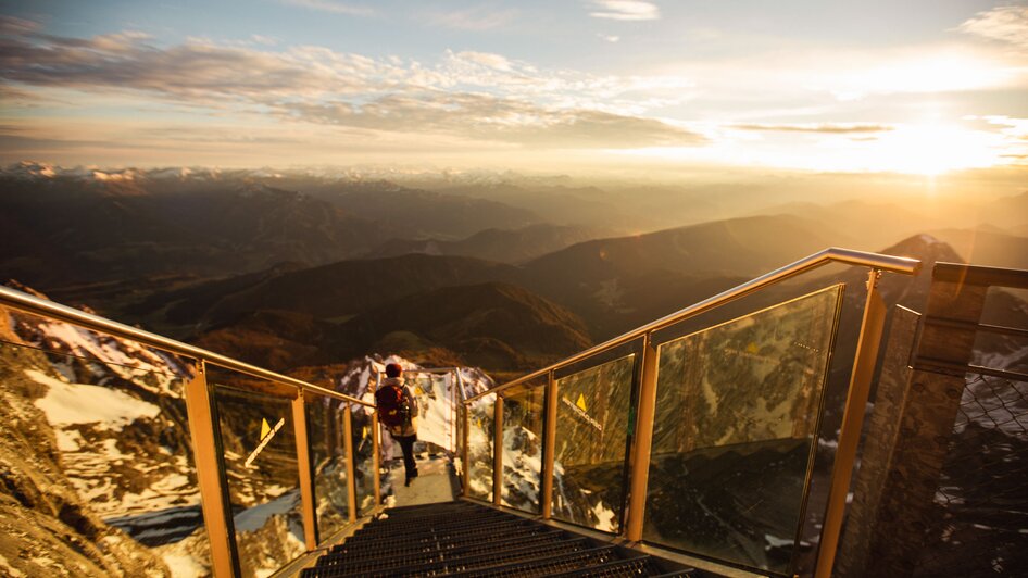 Magischer Sonnenuntergang am Dachstein