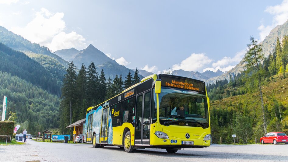 Der Planai-Wanderbus zum Bodensee | © Planai/Klünsner