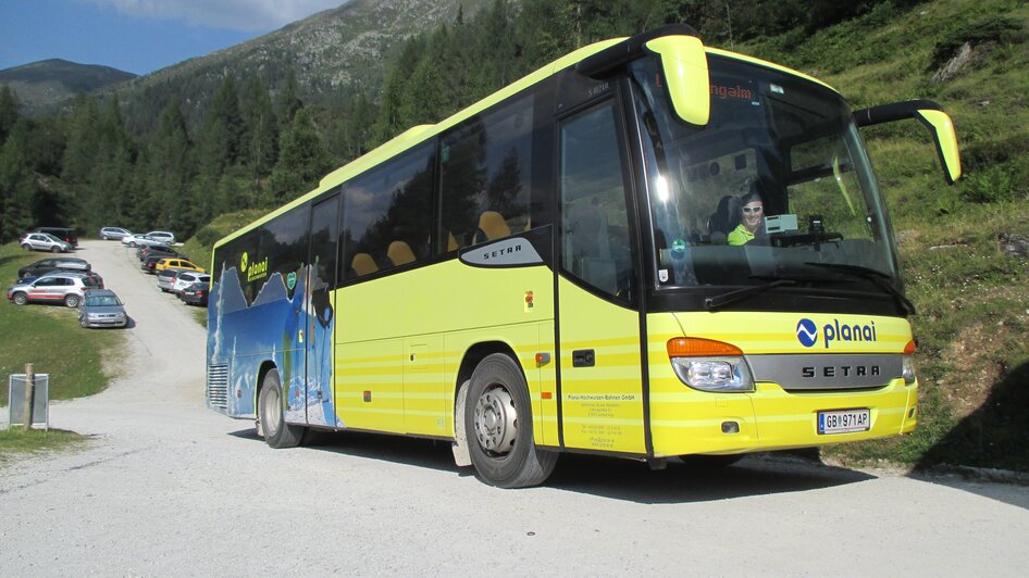 Mit dem Planai-Wanderbus zur Ursprungalm | © Planai