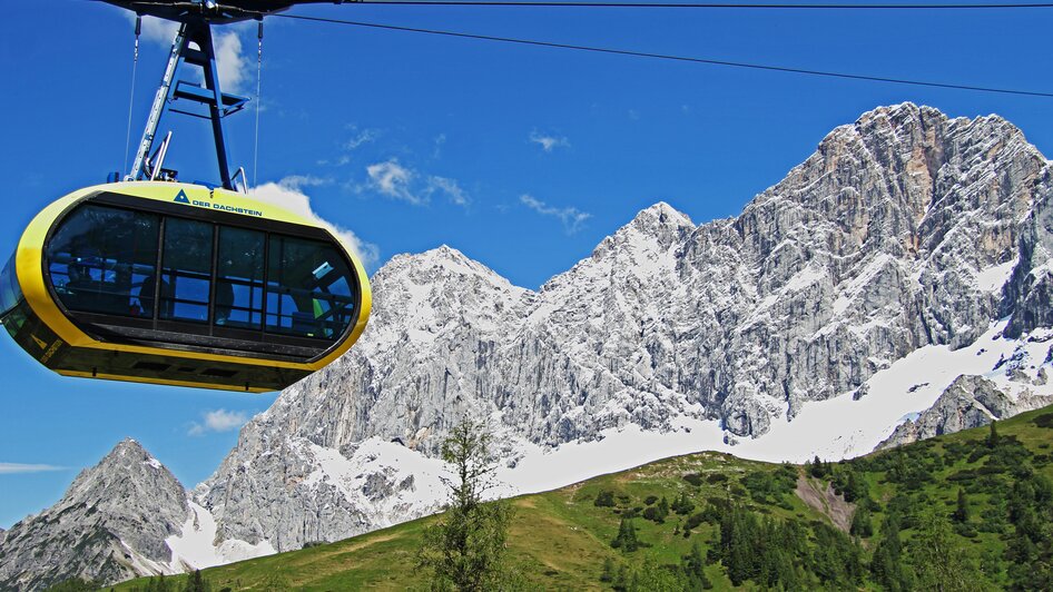 1.000 Höhenmeter in 10 Minuten Fahrzeit - die rundum verglaste Dachstein Panoramagondel | © Christoph Buchegger