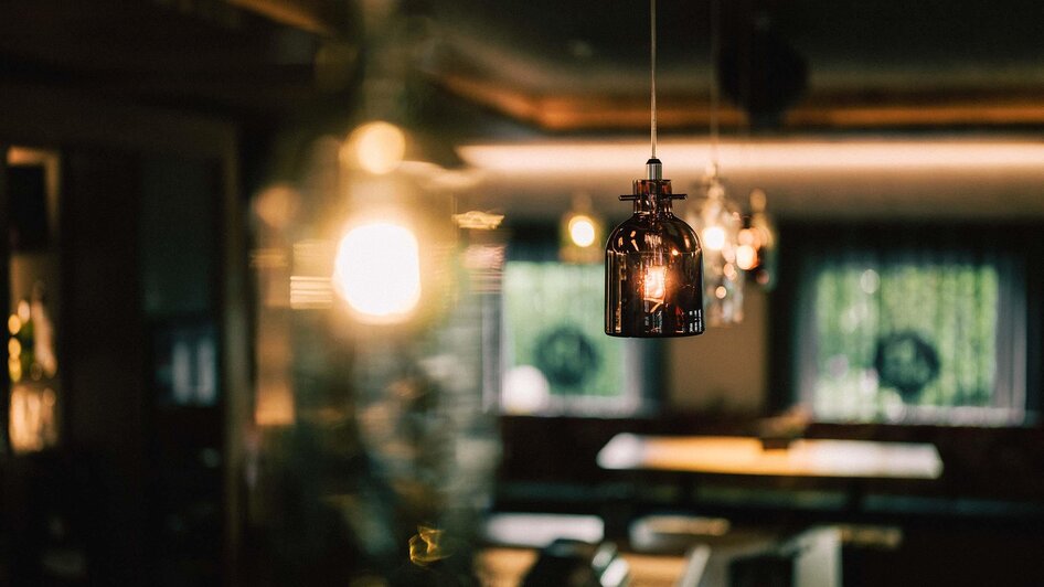 bar-indoor-detail-lampen | © ©Stefan Trocha 