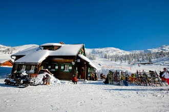 Winterlicher Einkehrschwung in der Dornbuschhütte | © Dornbusch