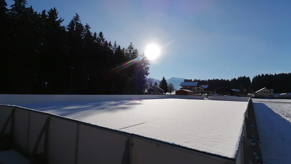 Ganzjährige Eissportanlage/Eislaufplatz - Impression #2.5 | © Häuserl im Wald