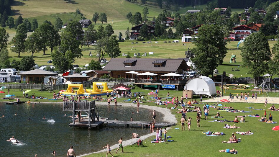 Badesee im Sommer | © Ramsau Beach