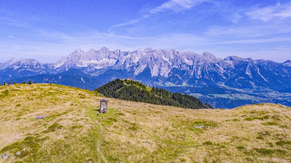 Das Dachsteinmassiv ist von der Hochwurzen uneingeschränkt zu betrachten.