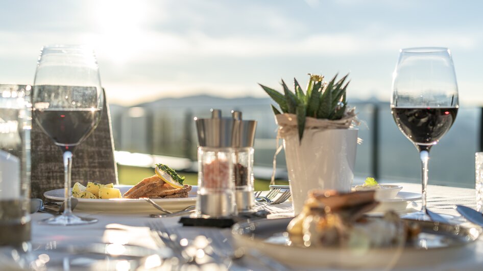 Dinner auf der Terasse | Johannes Brunner | © Stefan Kraml Hotel Winterer - Impression #2.10 | © Stefan Kraml