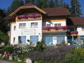 Geschäft in Ramsau Kulm. | © Mineralien Plut