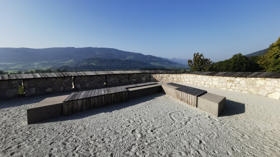 Natur.Kraft.Platz. beim Schloss Trautenfels