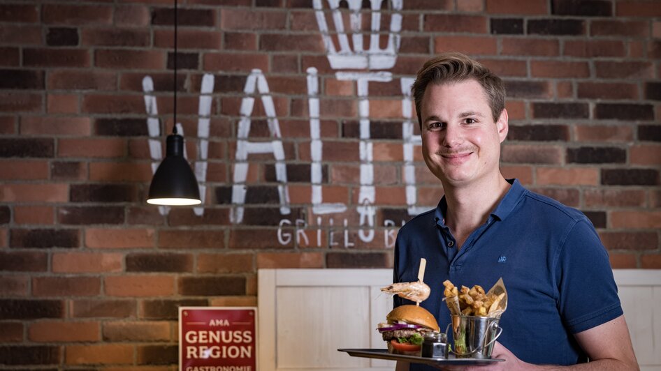 Dominik Ferstl, Walter Grill Burger