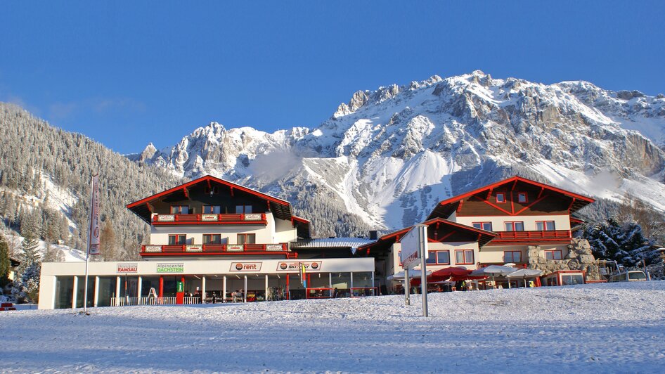 Ski Willy neben der Hauptstraße in Schildlehen. | © Ski Willy