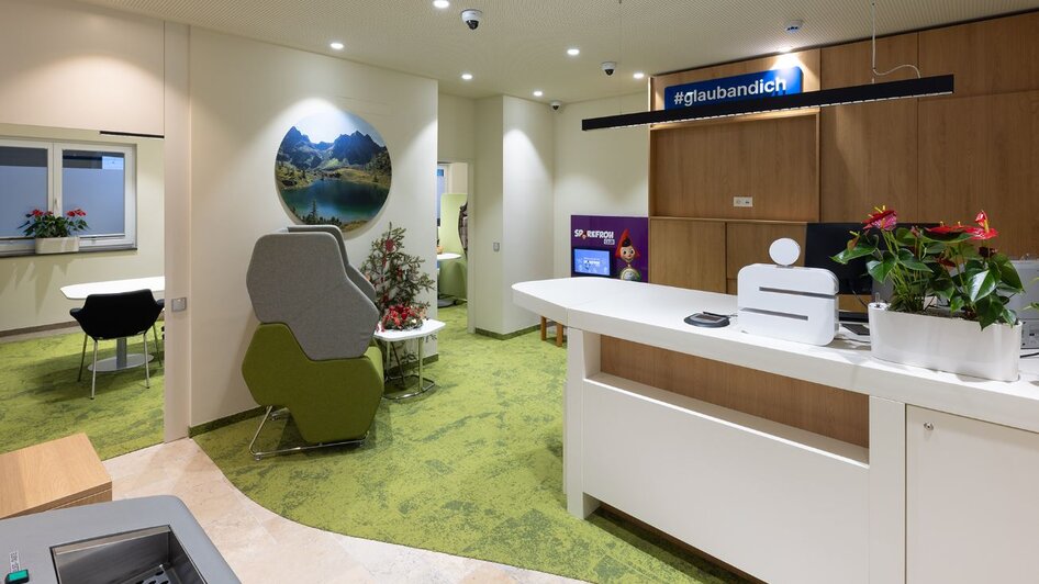 | Sadaf Azam | Schladming-Dachstein Steiermärkische Sparkasse - Filiale Haus - Impression #2.3