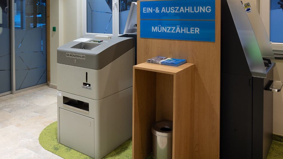 | Sadaf Azam | Schladming-Dachstein Steiermärkische Sparkasse - Filiale Haus - Impression #2.4